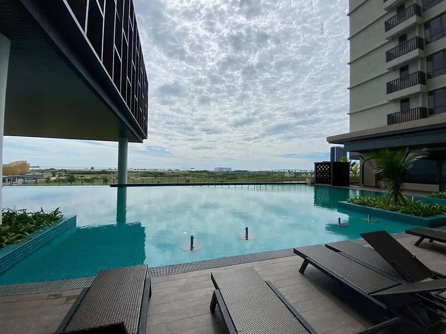 Melaka Town 10Mins To Jonker Free 2 Parking Apartment Malacca