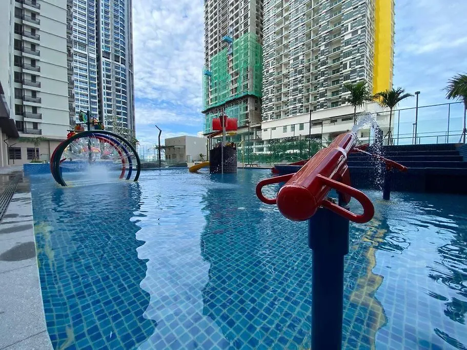 Melaka Town 10Mins To Jonker Free 2 Parking Apartment  Malacca